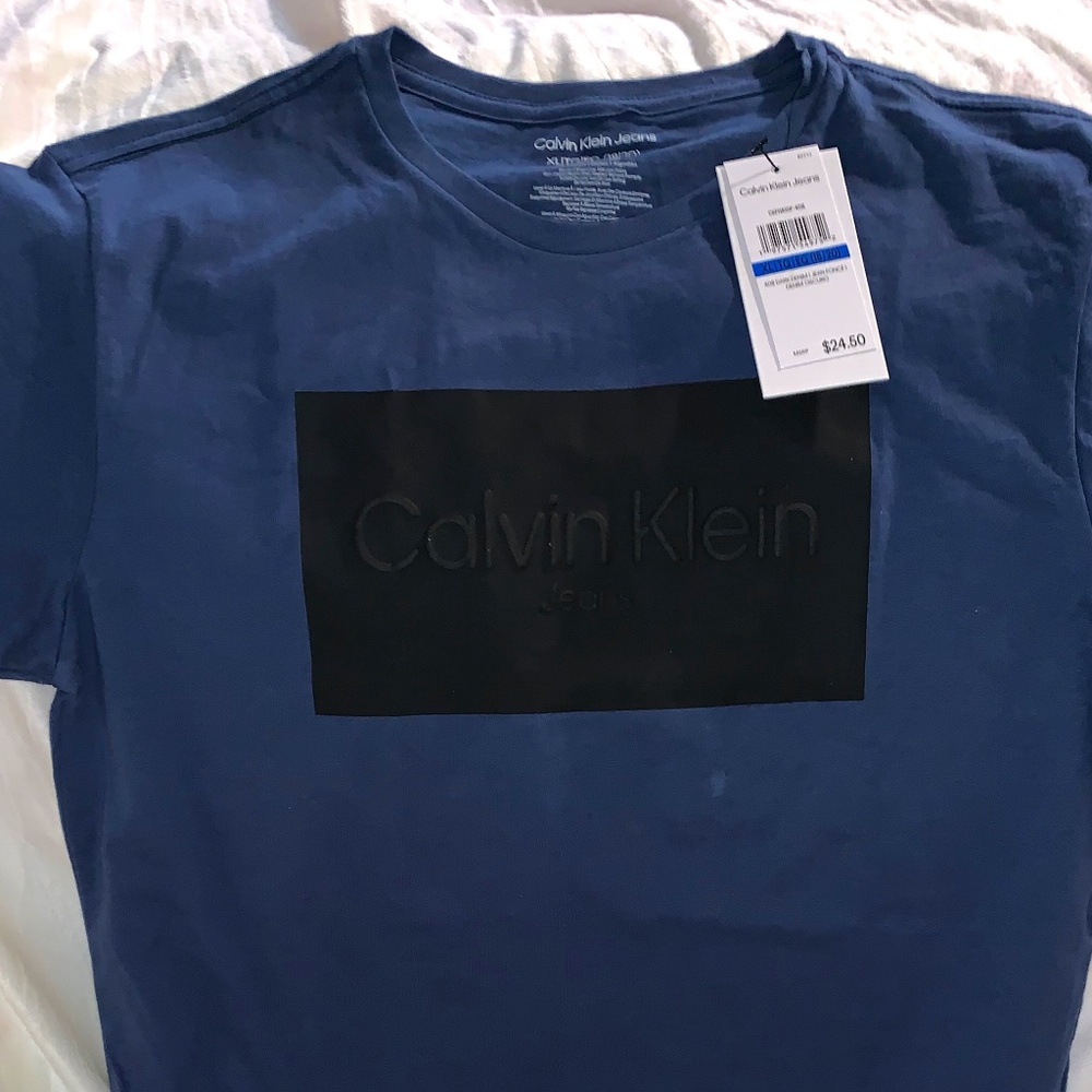 Calvin Klein Big Boys size XL(18/20) T-Shirt